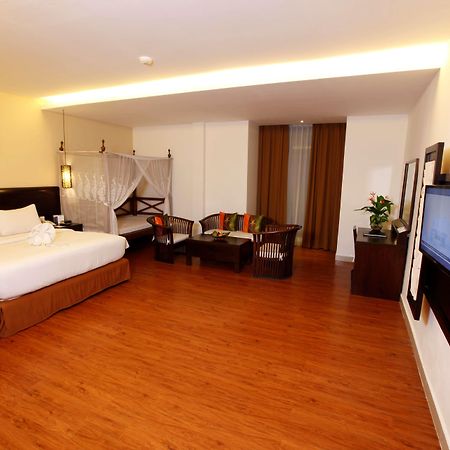 Best Western Resort Kuta Kuta  Exterior photo